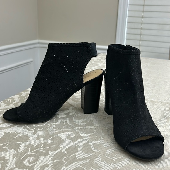 Lauren Conrad Hazelnut Peep Toe Boots Statice Cutout Ankle Boots. 8.5M - Picture 2 of 9